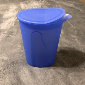 Blue Tupperware Plastic Rocker Top (Rock Top) Pitcher 1 L